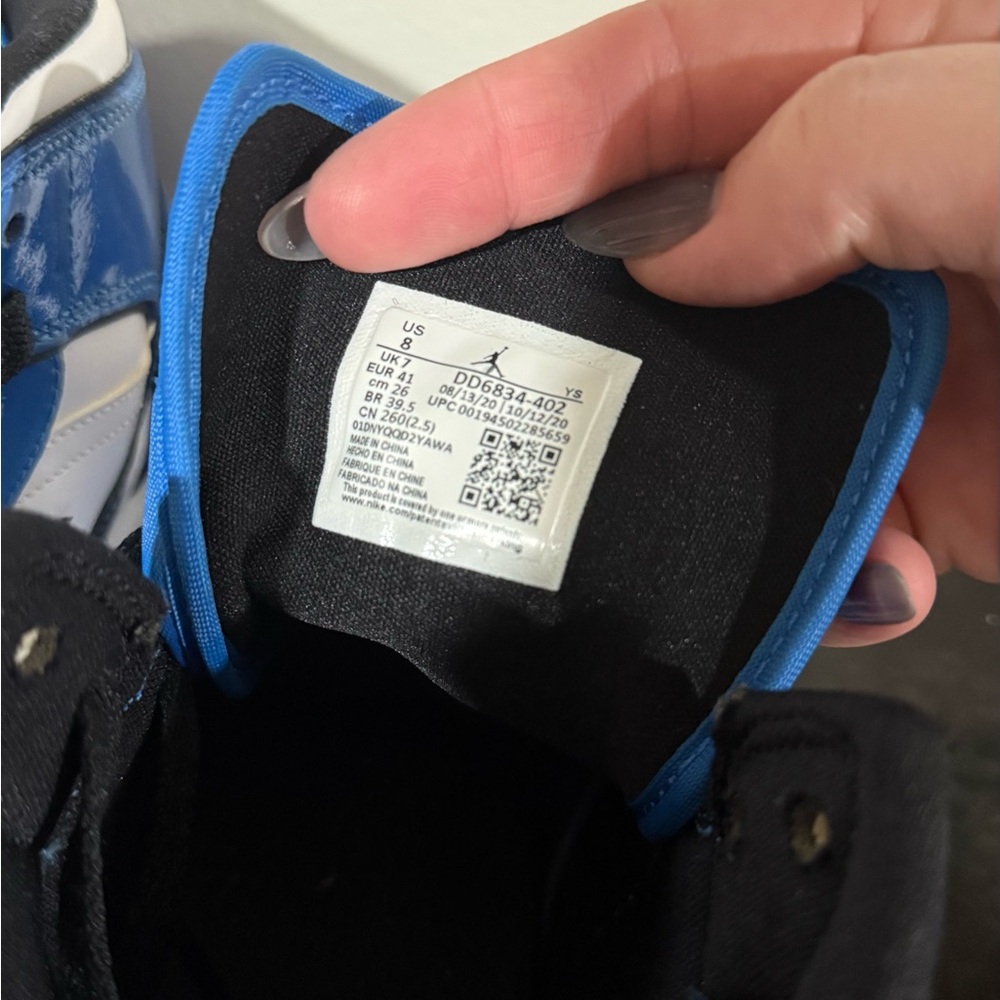 Jordan Air 1 Mid SE Signal Blue and White Sneakers - Picture 5 of 5